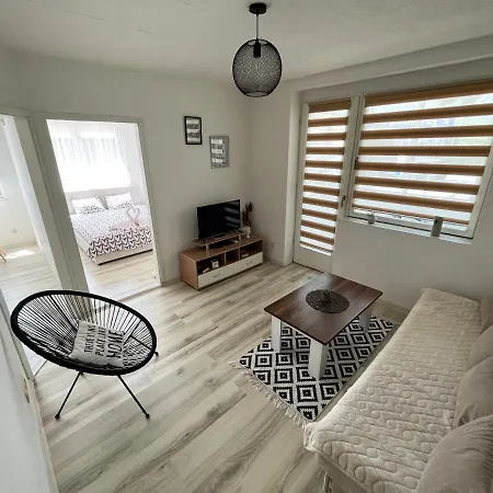 Starlux Apartment